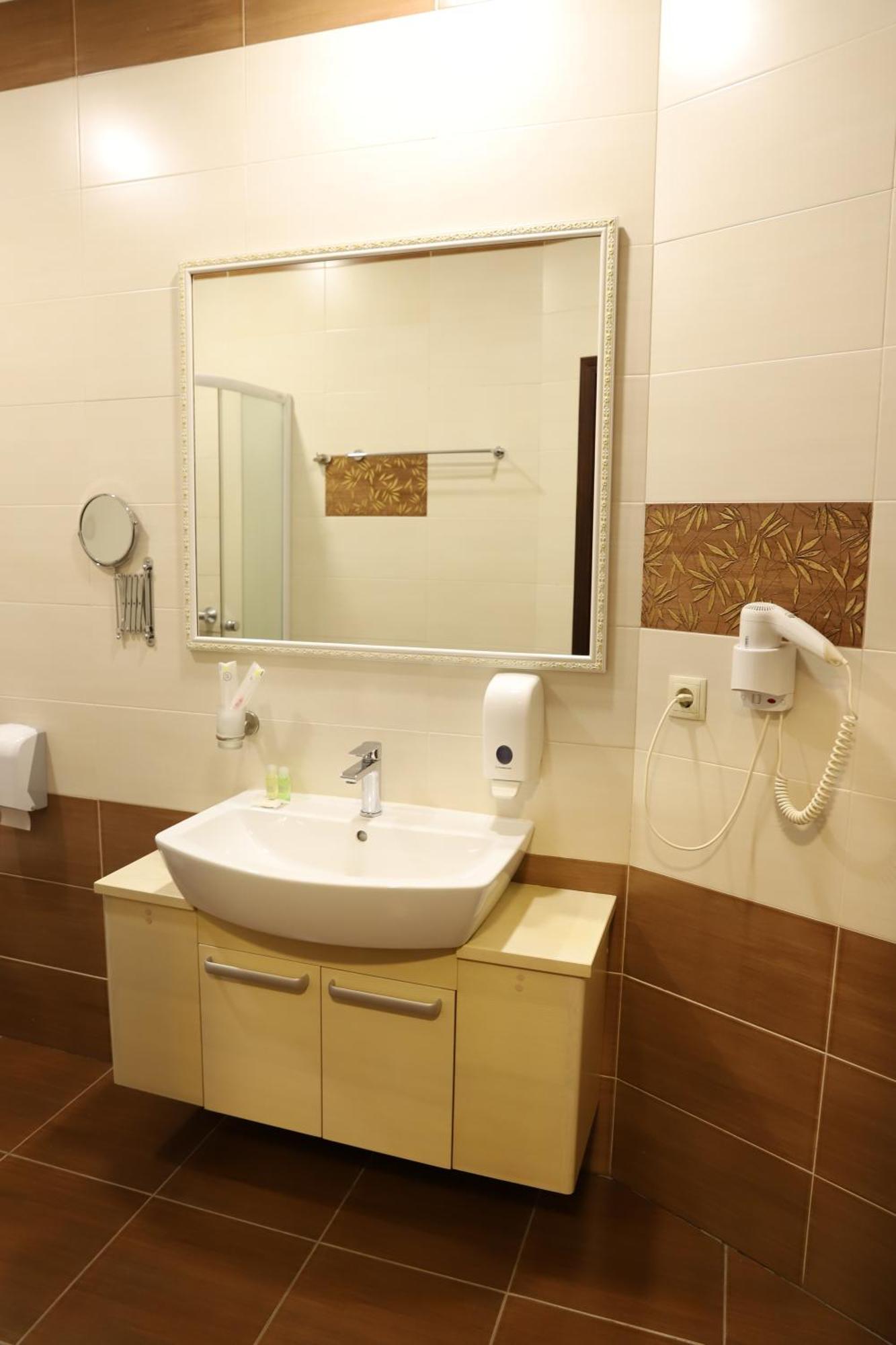 Sapsan Hotell Ternopil Eksteriør bilde